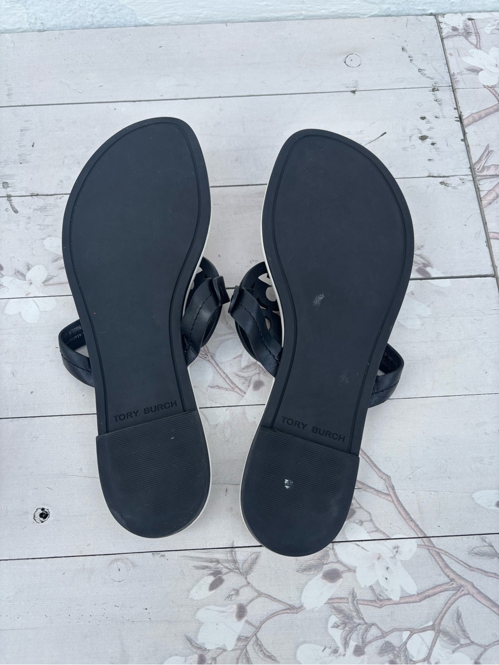 Tory Burch Black and White Logo Thong Sandals - Picture 5 of 5